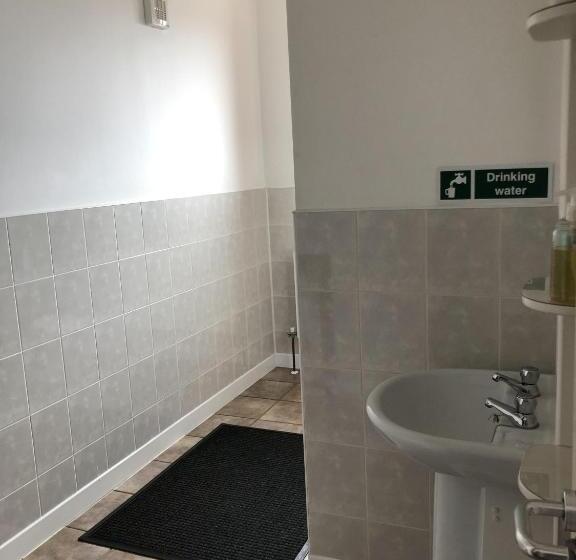 Отель Breeze Guest House