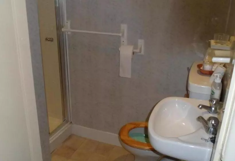 Hotelli Brentwood House