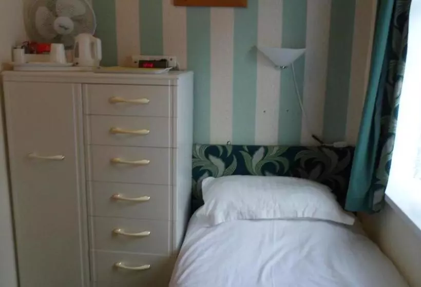 Hotelli Brentwood House