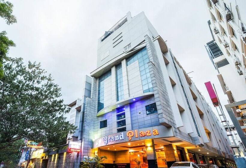 فندق Capital O Grand Plaza