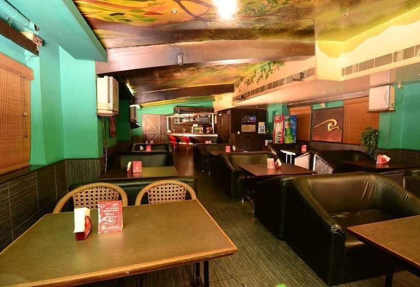 فندق Capital O Grand Plaza