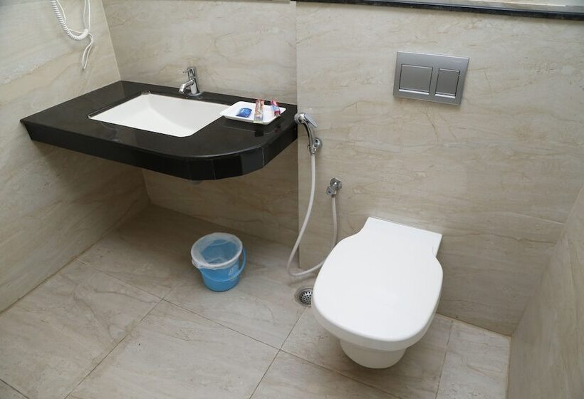 فندق Capital O Grand Plaza