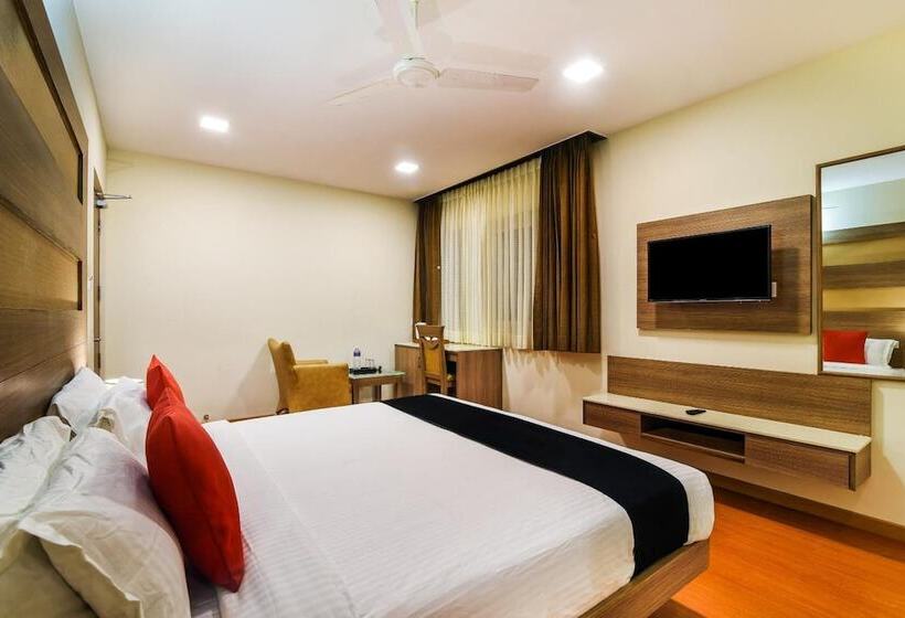 فندق Capital O Grand Plaza