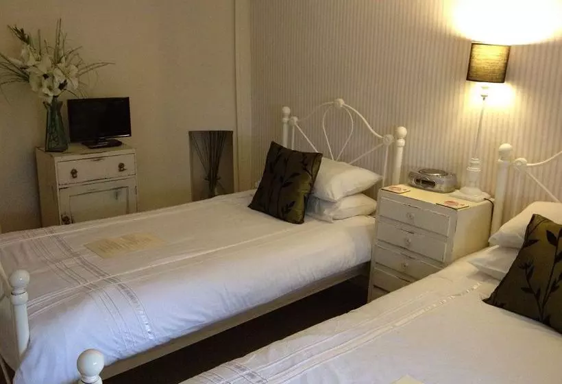 Отель Caradon Inn