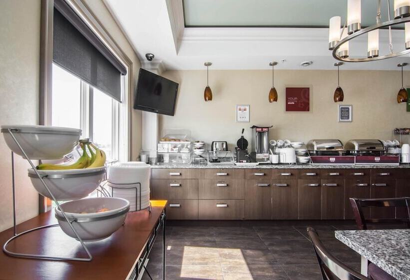 호텔 Comfort Inn & Suites