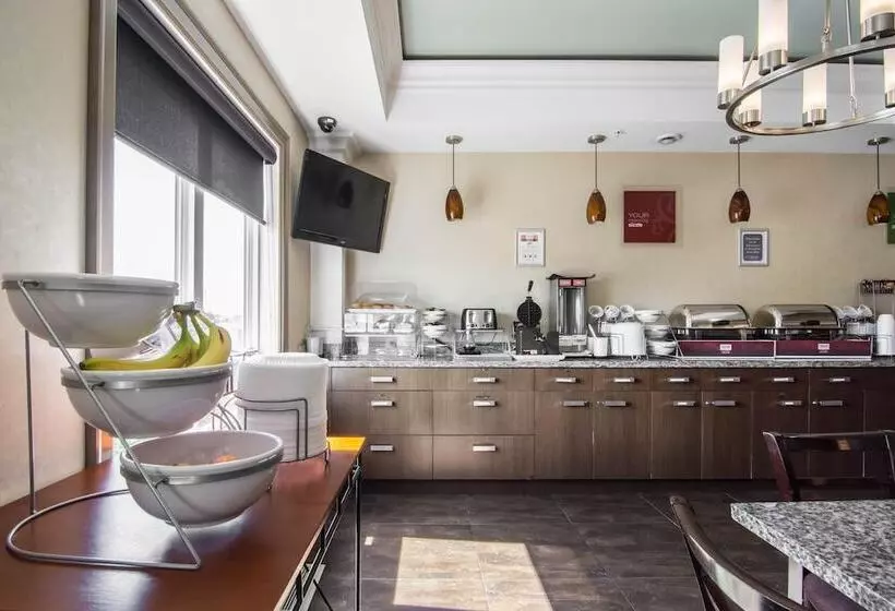 호텔 Comfort Inn & Suites