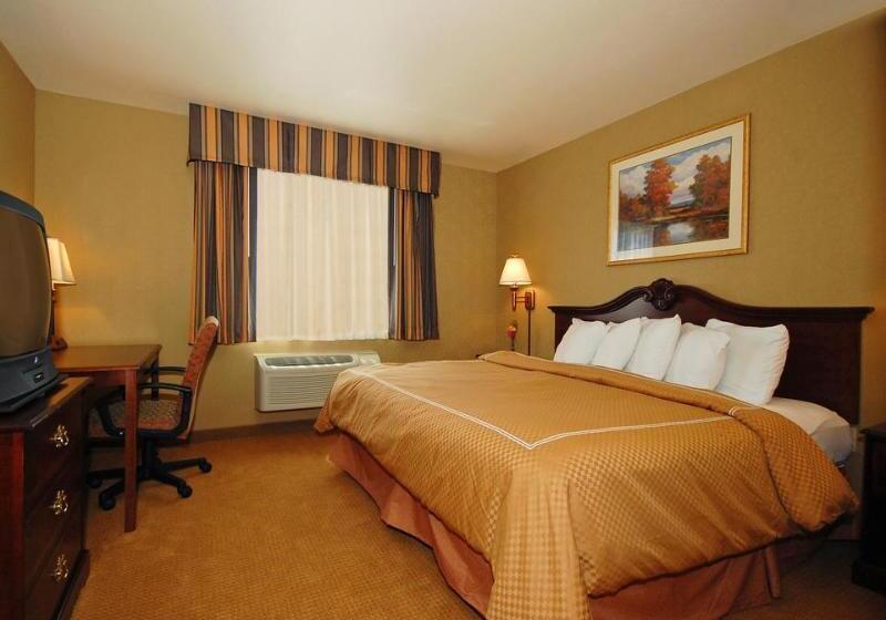 בית מלון כפרי Comfort Suites At Par 4 Resort