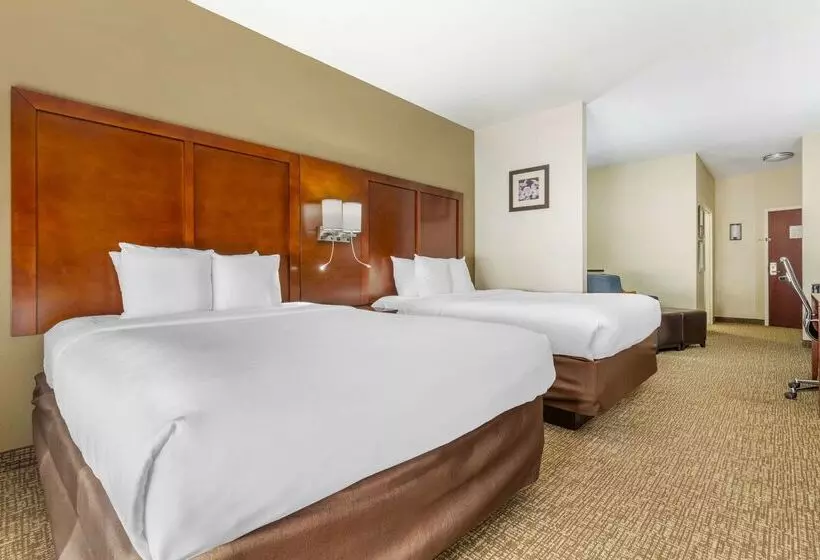 酒店 Comfort Suites Wilson I 95