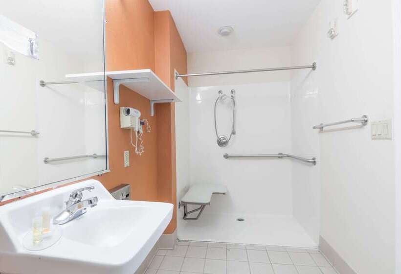 בית מלון כפרי Days Inn & Suites By Wyndham Winnie