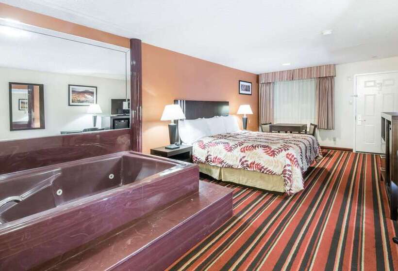 בית מלון כפרי Days Inn & Suites By Wyndham Winnie