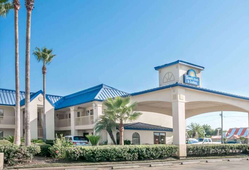 בית מלון כפרי Days Inn & Suites By Wyndham Winnie