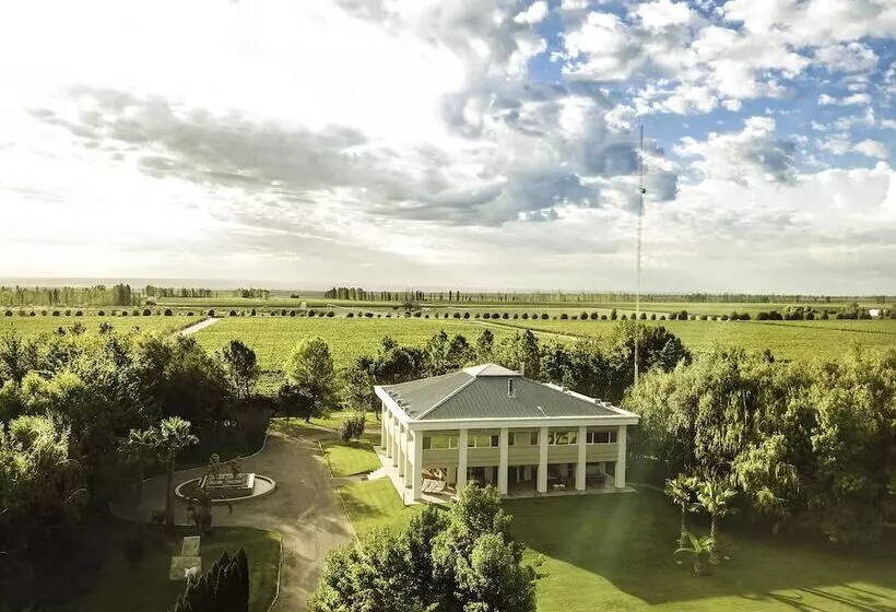 Отель Estancia Mendoza Wine