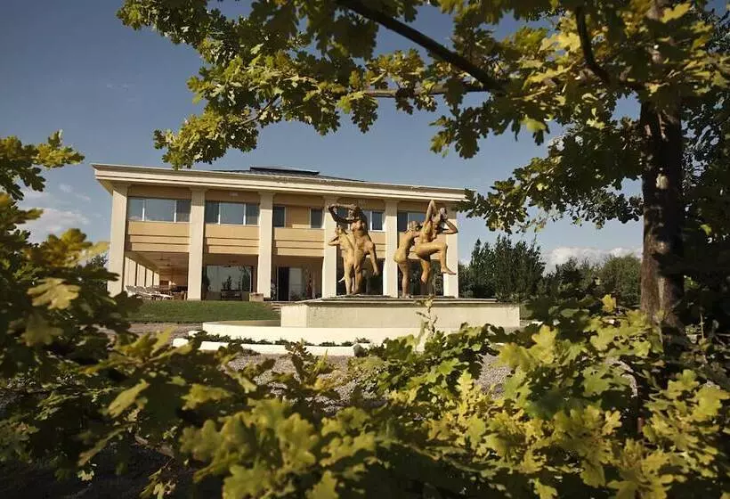 Отель Estancia Mendoza Wine