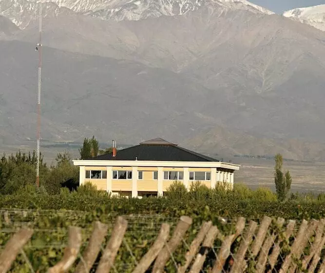 Отель Estancia Mendoza Wine