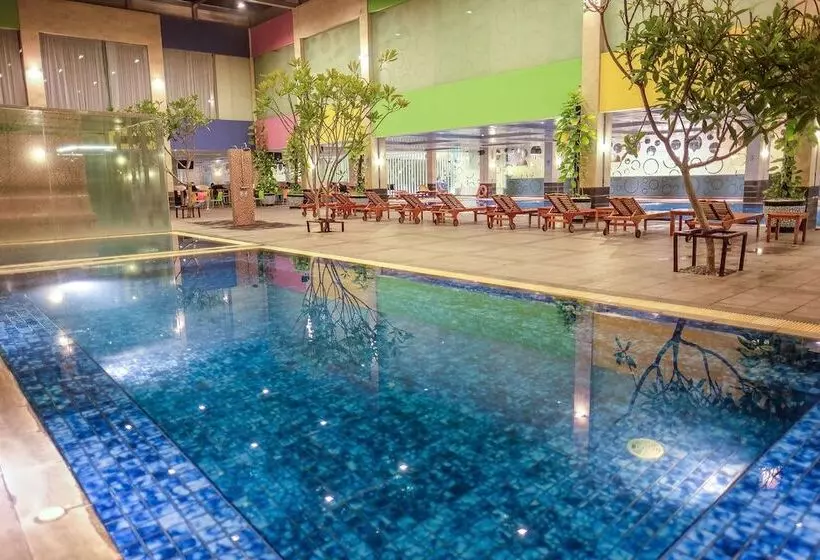 Fm7 Resort Hotel Jakarta Airport