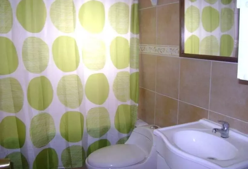 هتل Hostal Casablanca