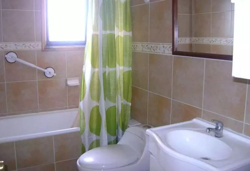هتل Hostal Casablanca
