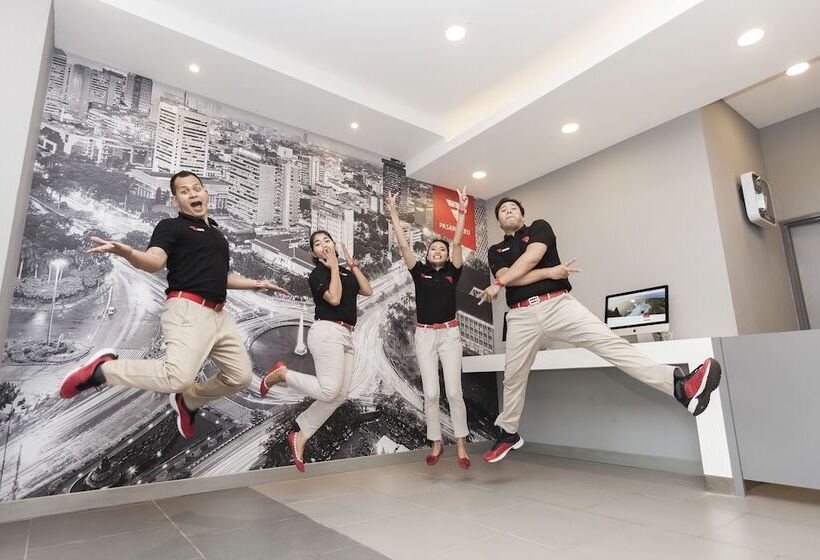 فندق Red Planet Jakarta Pasar Baru
