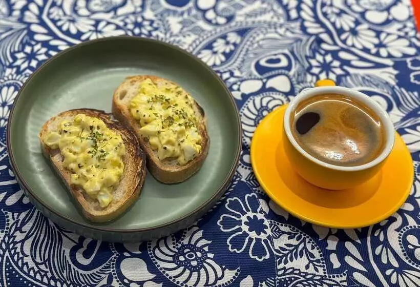 Sandpiper Hotel Singapore