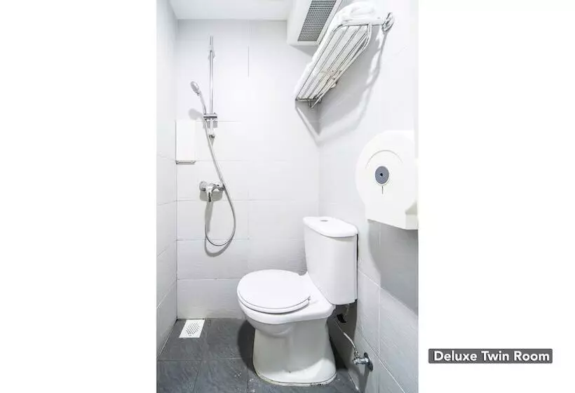 Sandpiper Hotel Singapore