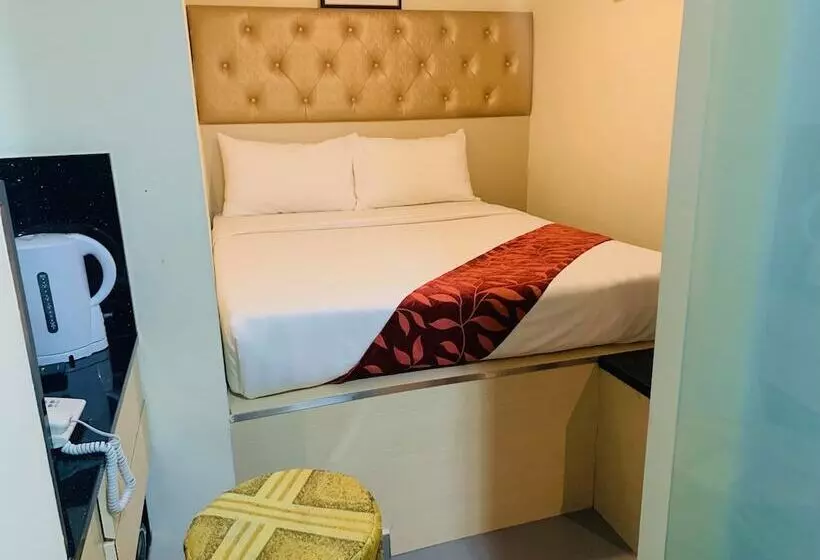 Sandpiper Hotel Singapore