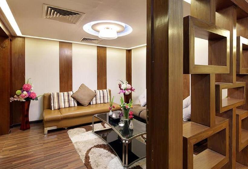 هتل The Cox Today