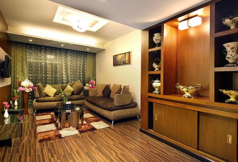 هتل The Cox Today