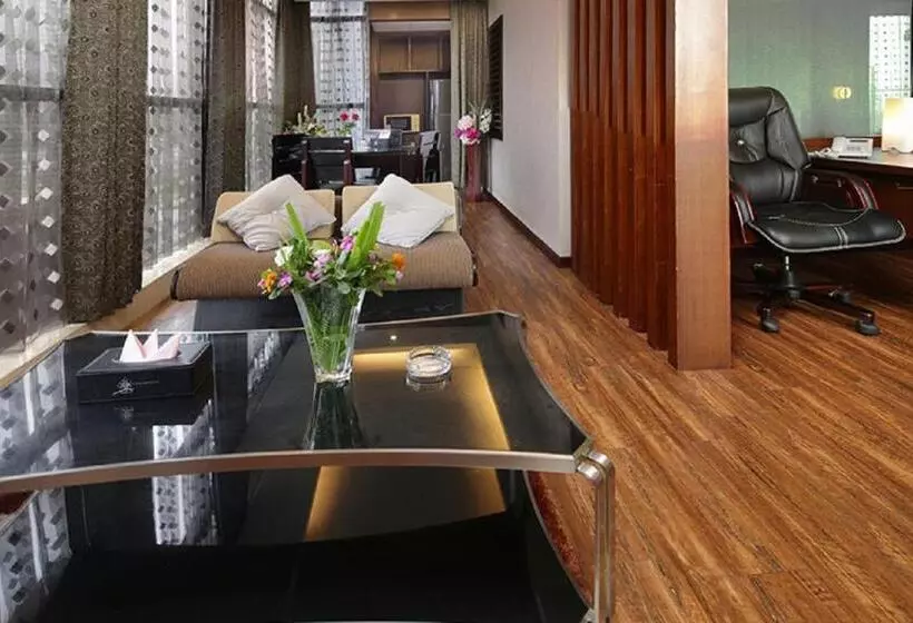 هتل The Cox Today