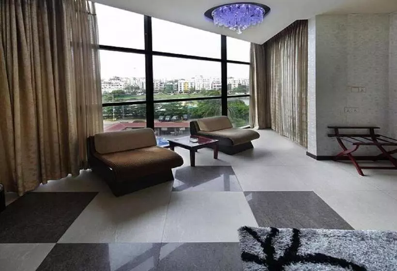 هتل The Cox Today