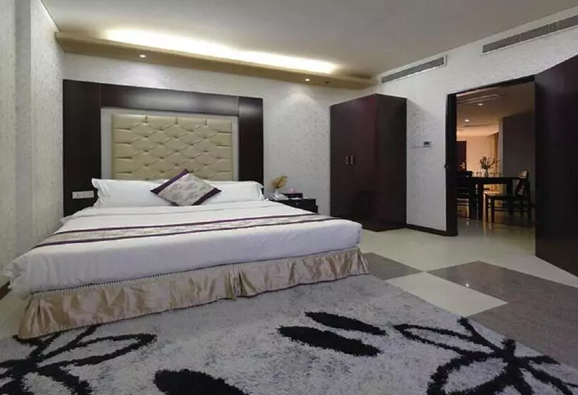 هتل The Cox Today