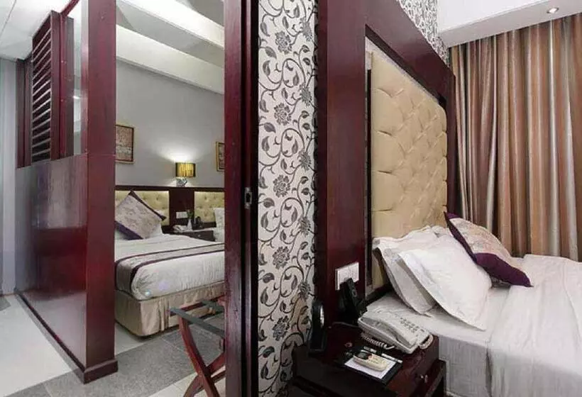 هتل The Cox Today