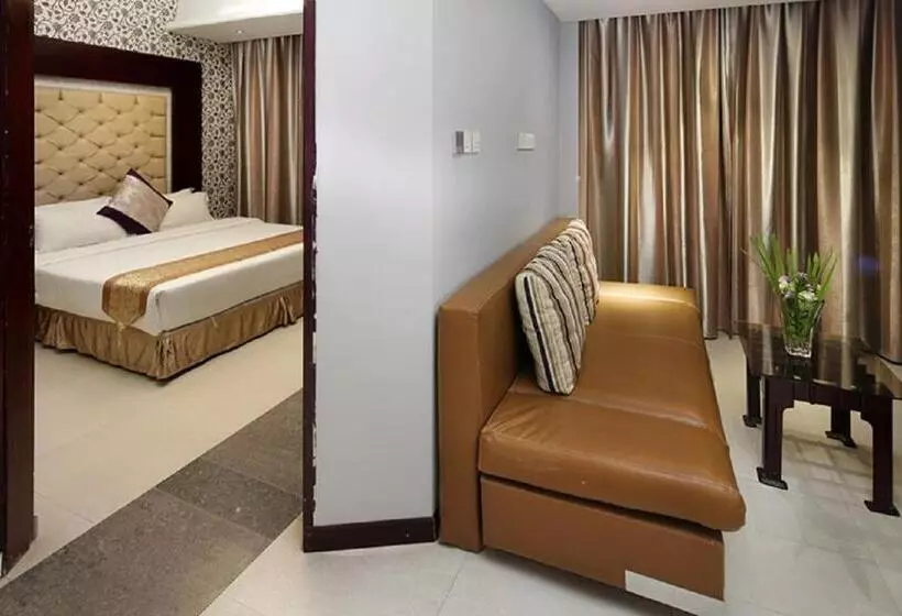 هتل The Cox Today