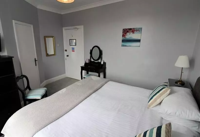 Отель The Lorna Doone