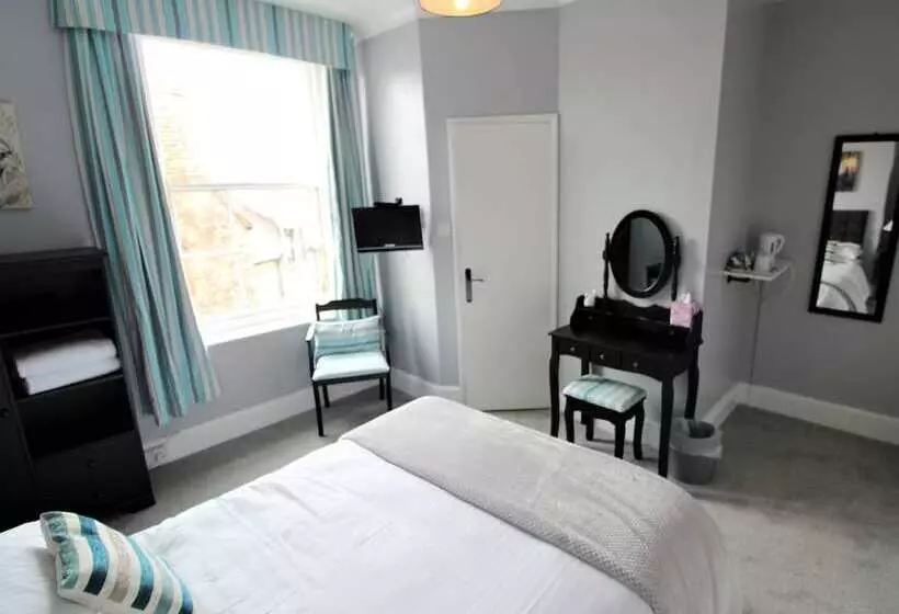 Отель The Lorna Doone