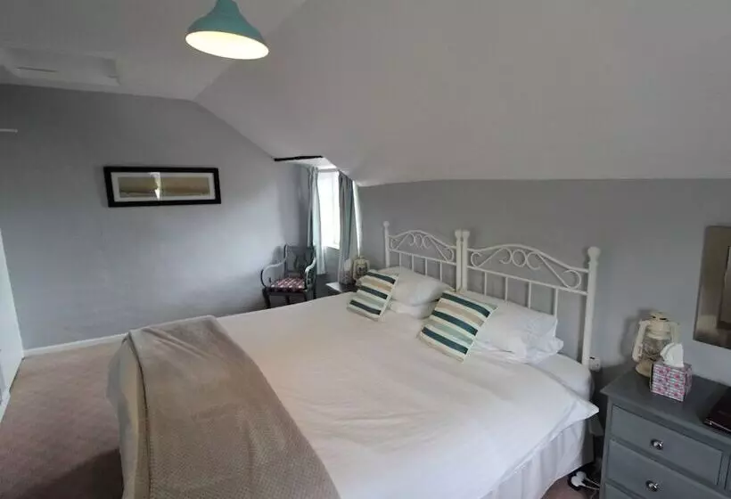 Отель The Lorna Doone