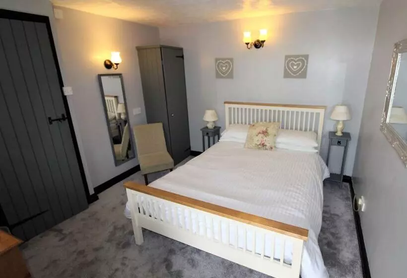 Отель The Lorna Doone