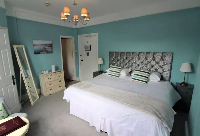 Отель The Lorna Doone