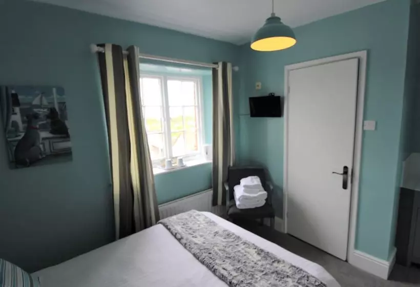 Отель The Lorna Doone