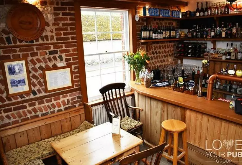 Hotelli The Star And Garter