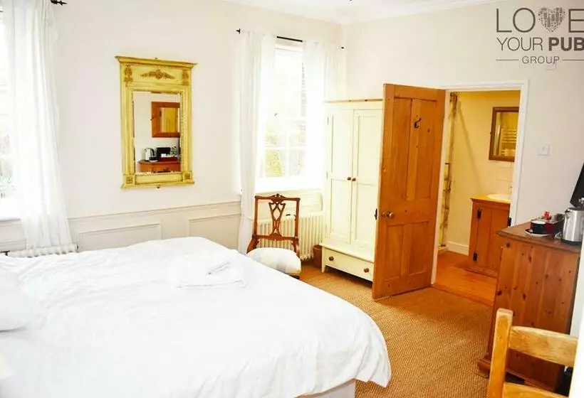 Hotelli The Star And Garter