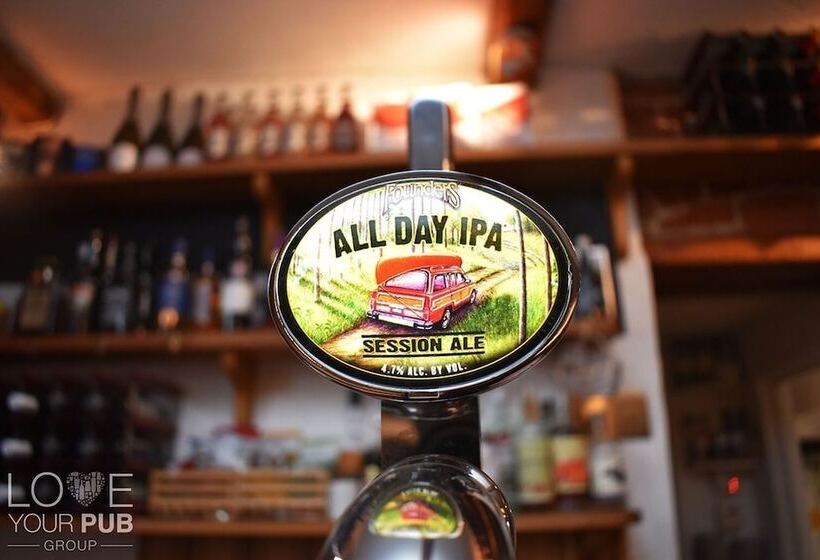 Hotel The Star And Garter