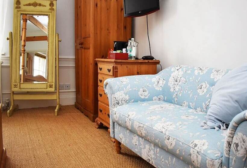 Hotel The Star And Garter