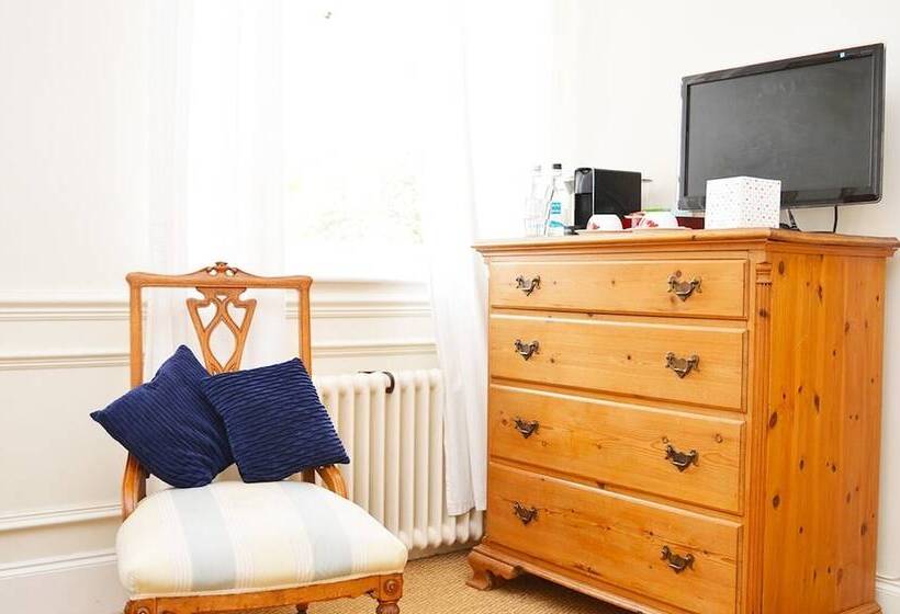 Hotel The Star And Garter