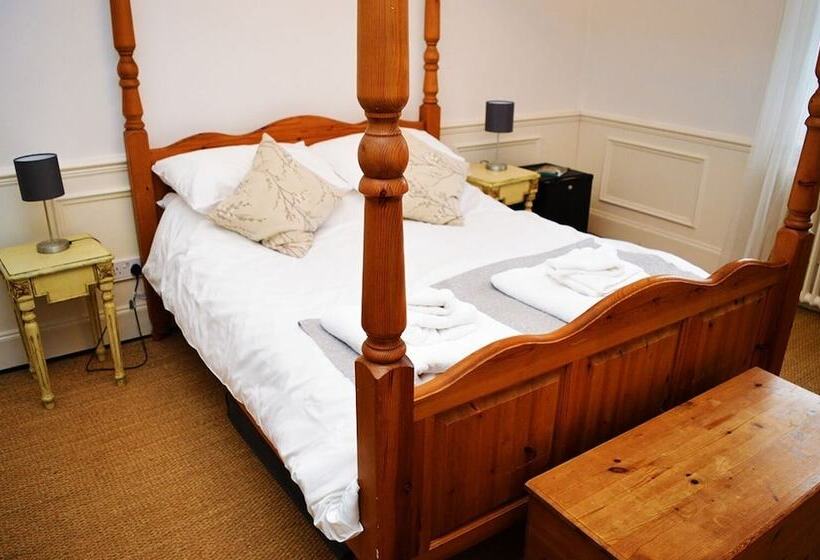 Hotel The Star And Garter