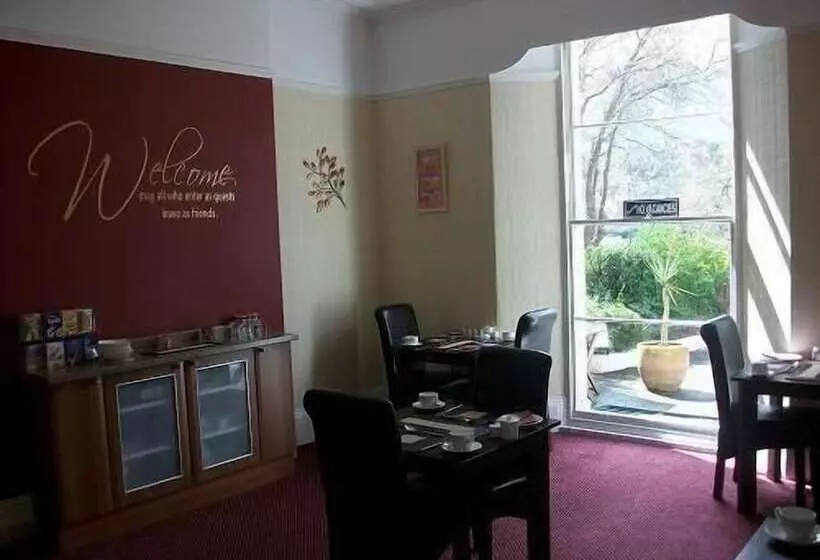 ホテル The Wellsway