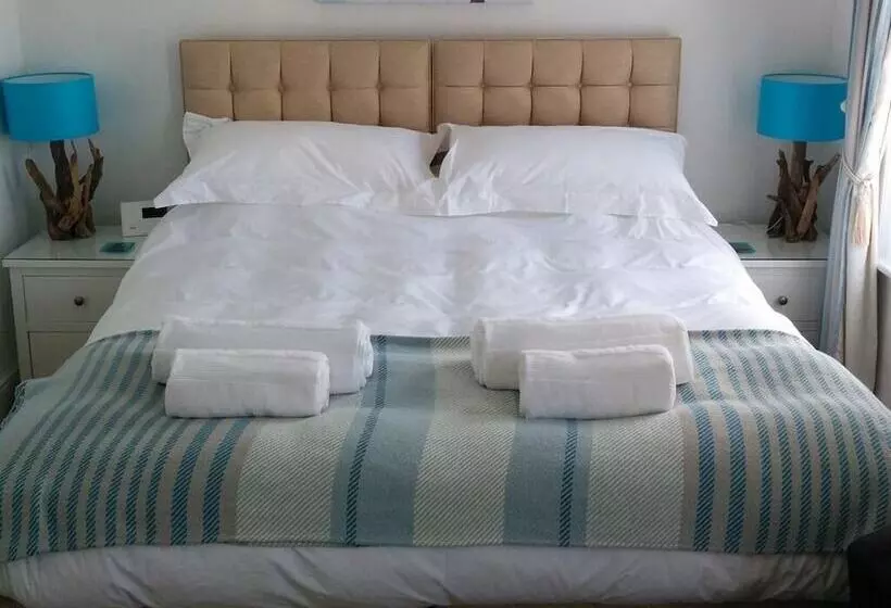 Отель Tregony Guest House