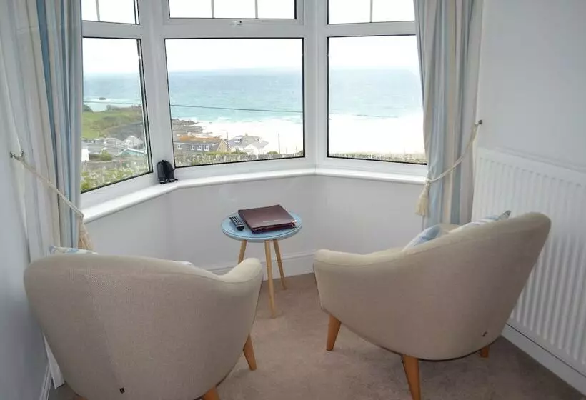 Отель Tregony Guest House