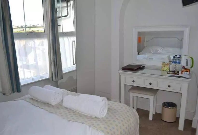 Отель Tregony Guest House