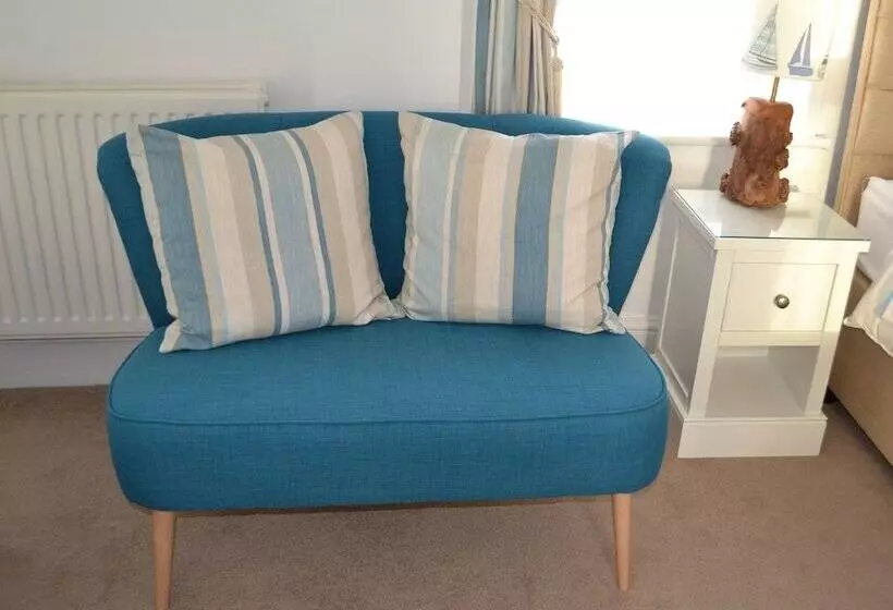 Отель Tregony Guest House