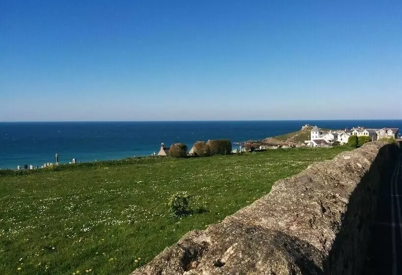 Отель Tregony Guest House